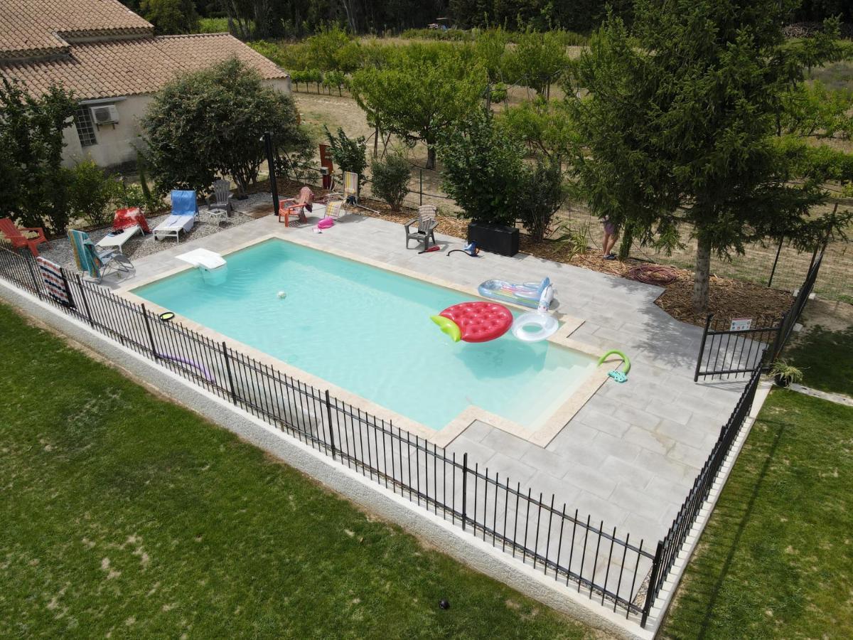 La Bonbonne En Provence Villa Travaillan Bagian luar foto